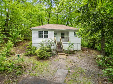 Homes For Rent - 333 Wixon Pond Road<br/> Mahopac, NY 10541