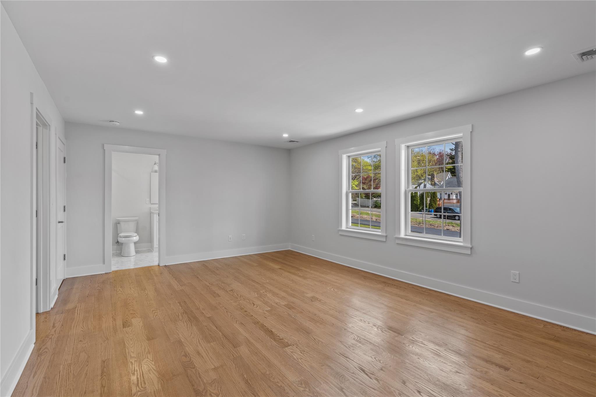 563 King Street, Port Chester, New York image 25