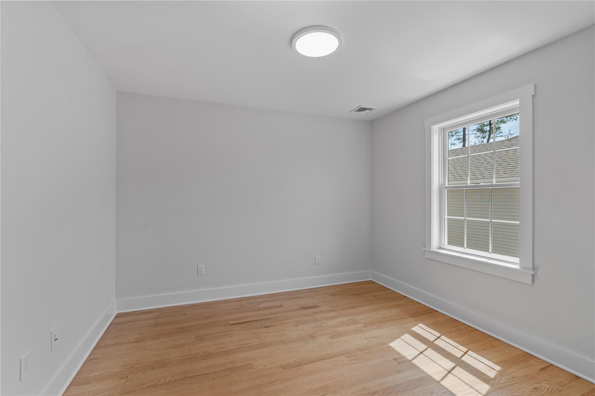563 King Street, Port Chester, New York image 22