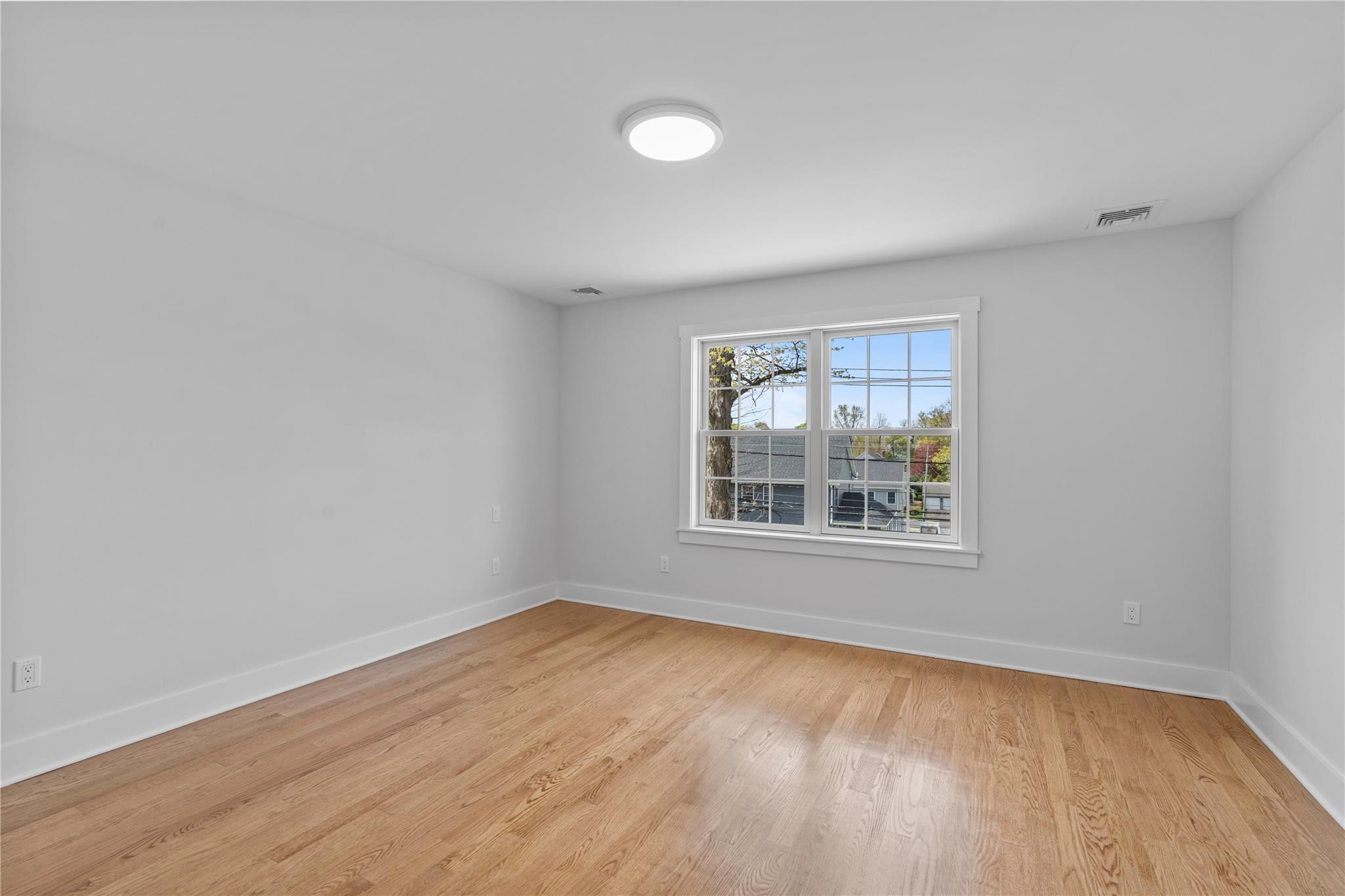 563 King Street, Port Chester, New York image 18