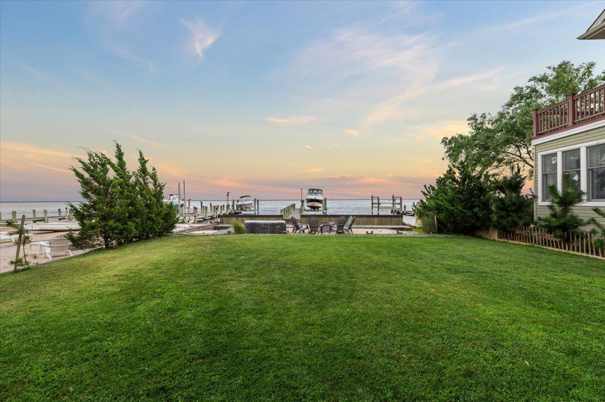 Lindenhurst, New York 11757, United States, 3 Bedrooms Bedrooms, ,2 BathroomsBathrooms,Residential,Active,182463