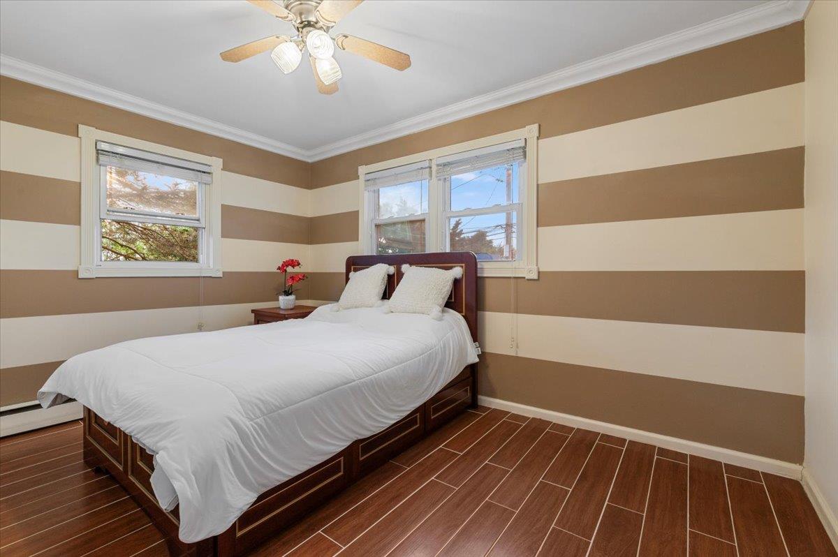 Lindenhurst, New York 11757, United States, 3 Bedrooms Bedrooms, ,2 BathroomsBathrooms,Residential,Active,182463