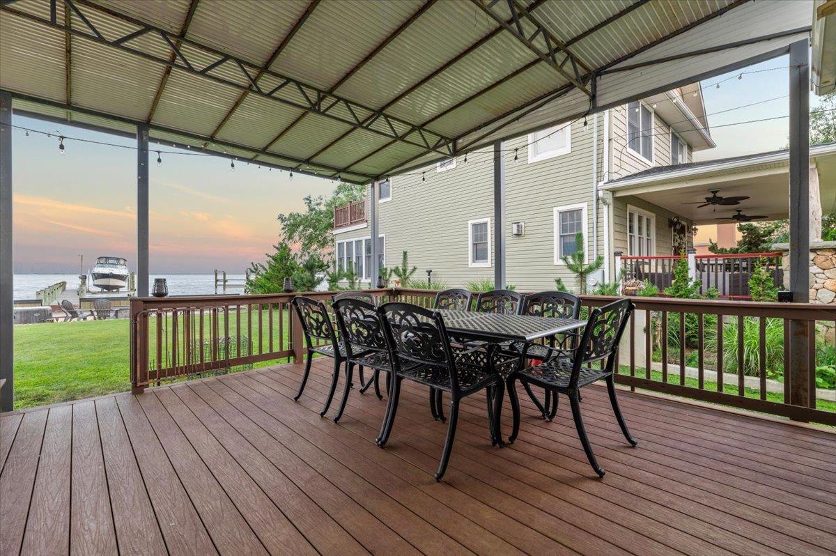 Lindenhurst, New York 11757, United States, 3 Bedrooms Bedrooms, ,2 BathroomsBathrooms,Residential,Active,182463