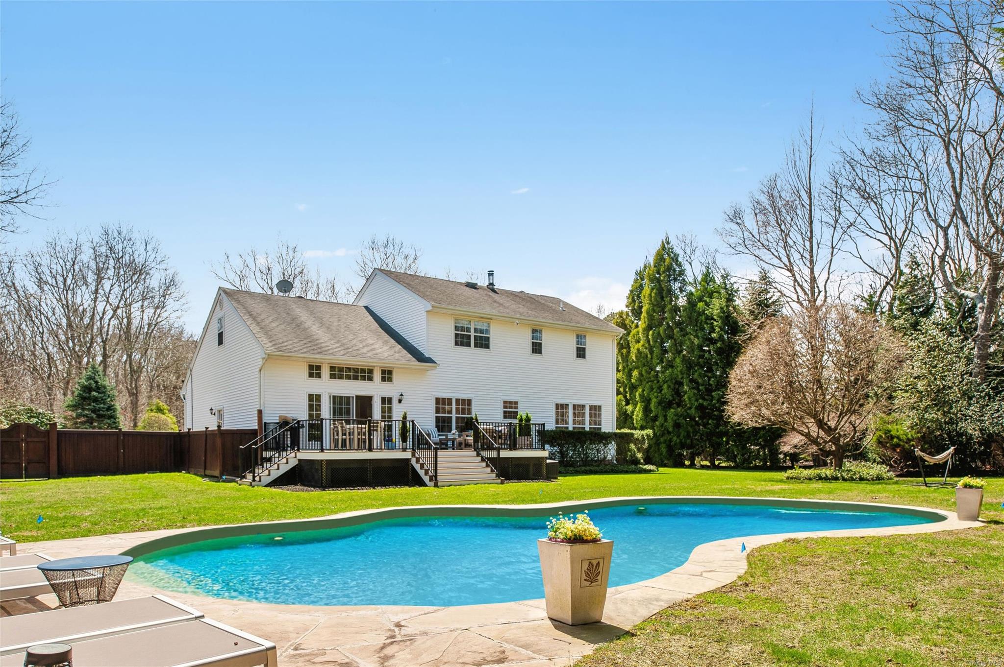 Hollow Lane, Westhampton, Hamptons, NY - 5 Bedrooms  
4 Bathrooms - 