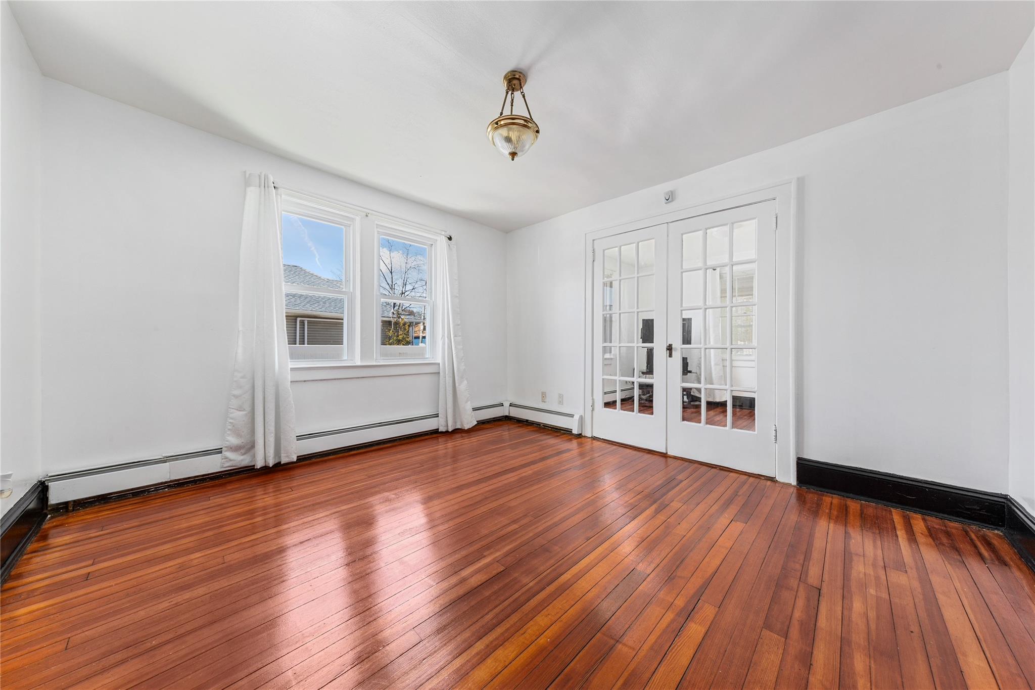 20 E Greenwich Avenue, Roosevelt, New York image 5