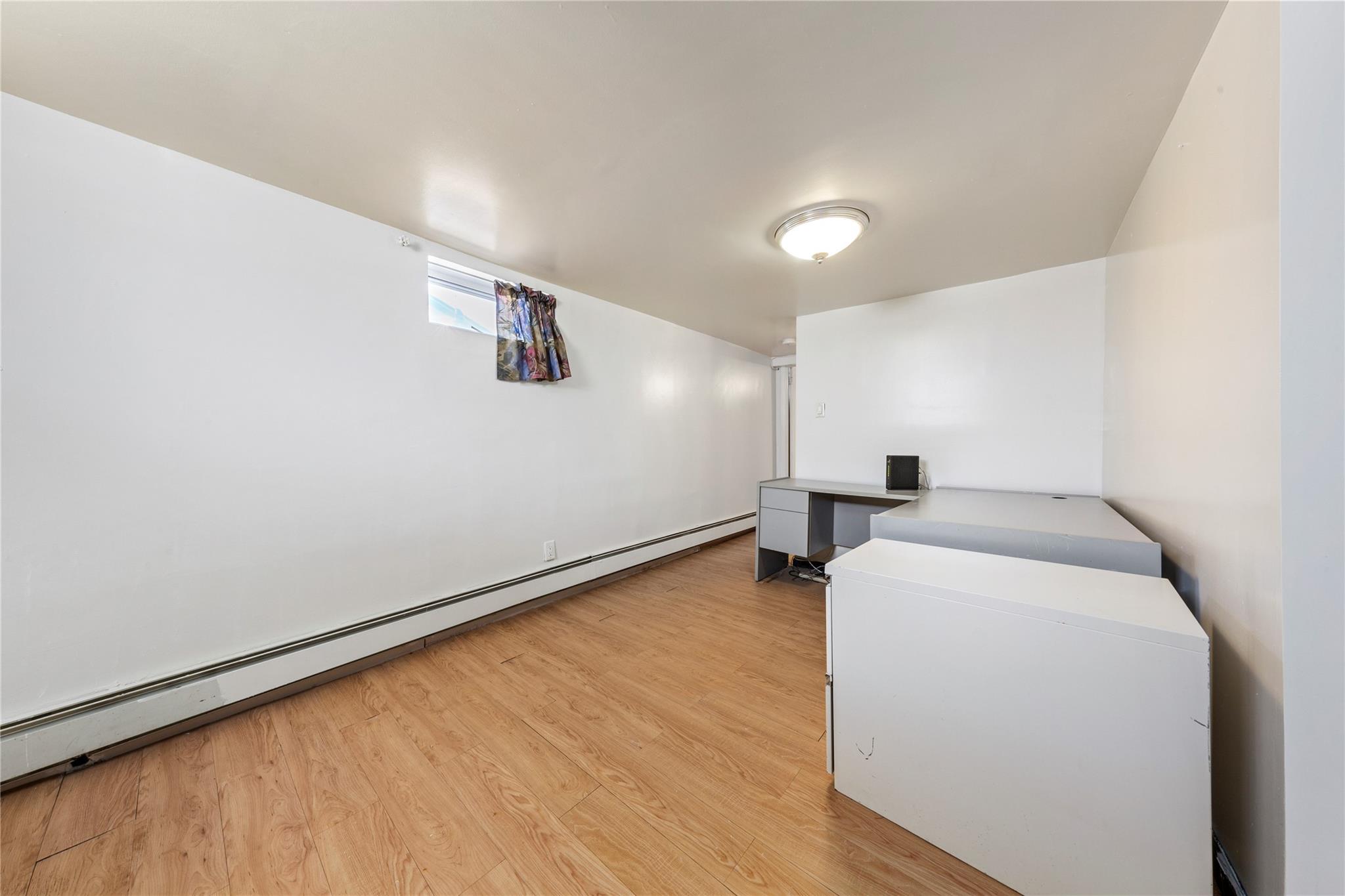 20 E Greenwich Avenue, Roosevelt, New York image 16