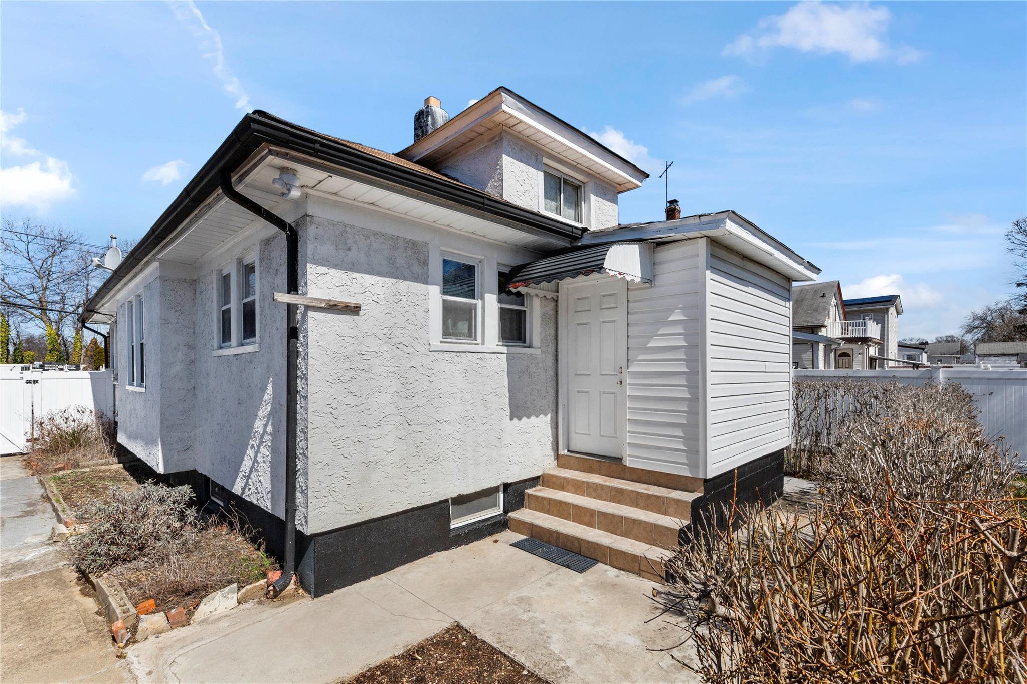 20 E Greenwich Avenue, Roosevelt, New York image 24