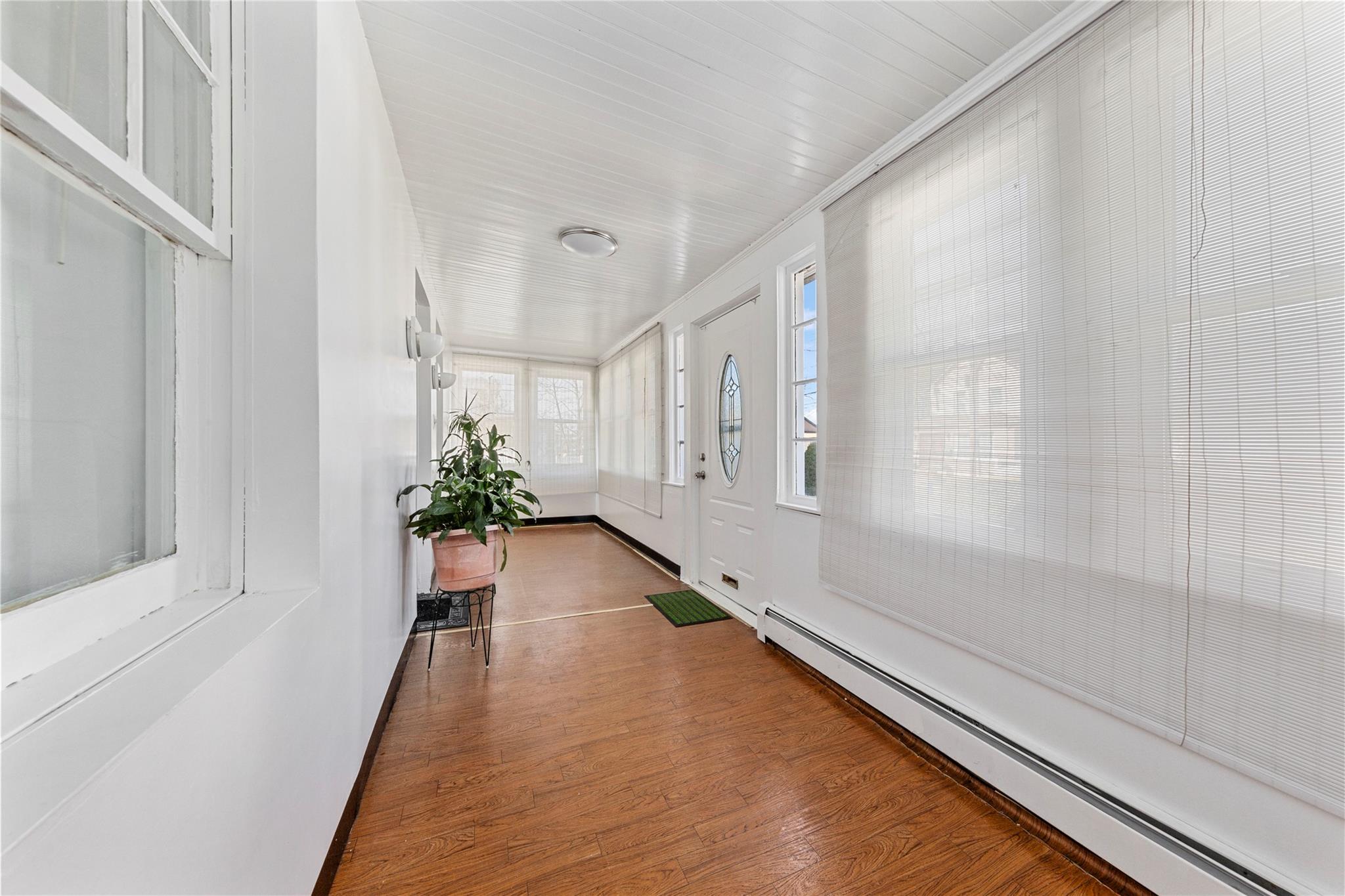 20 E Greenwich Avenue, Roosevelt, New York image 3