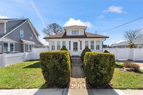 20 E Greenwich Avenue, Hempstead, NY 11575 - MLS#: 839817