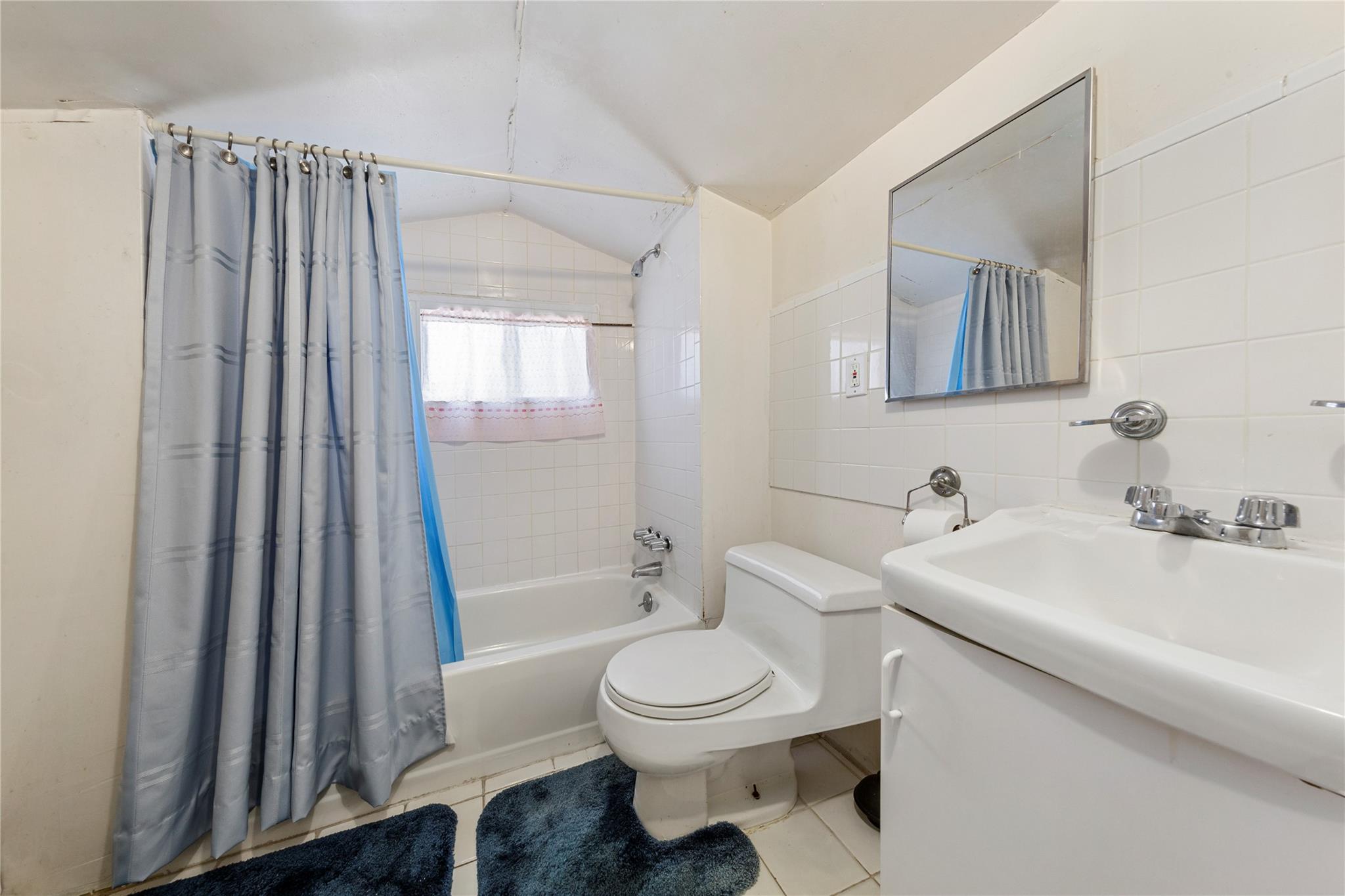 20 E Greenwich Avenue, Roosevelt, New York image 15