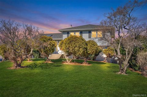 Homes For Sale - 5 Loch Invar Lane<br/> Middletown, NY 10941