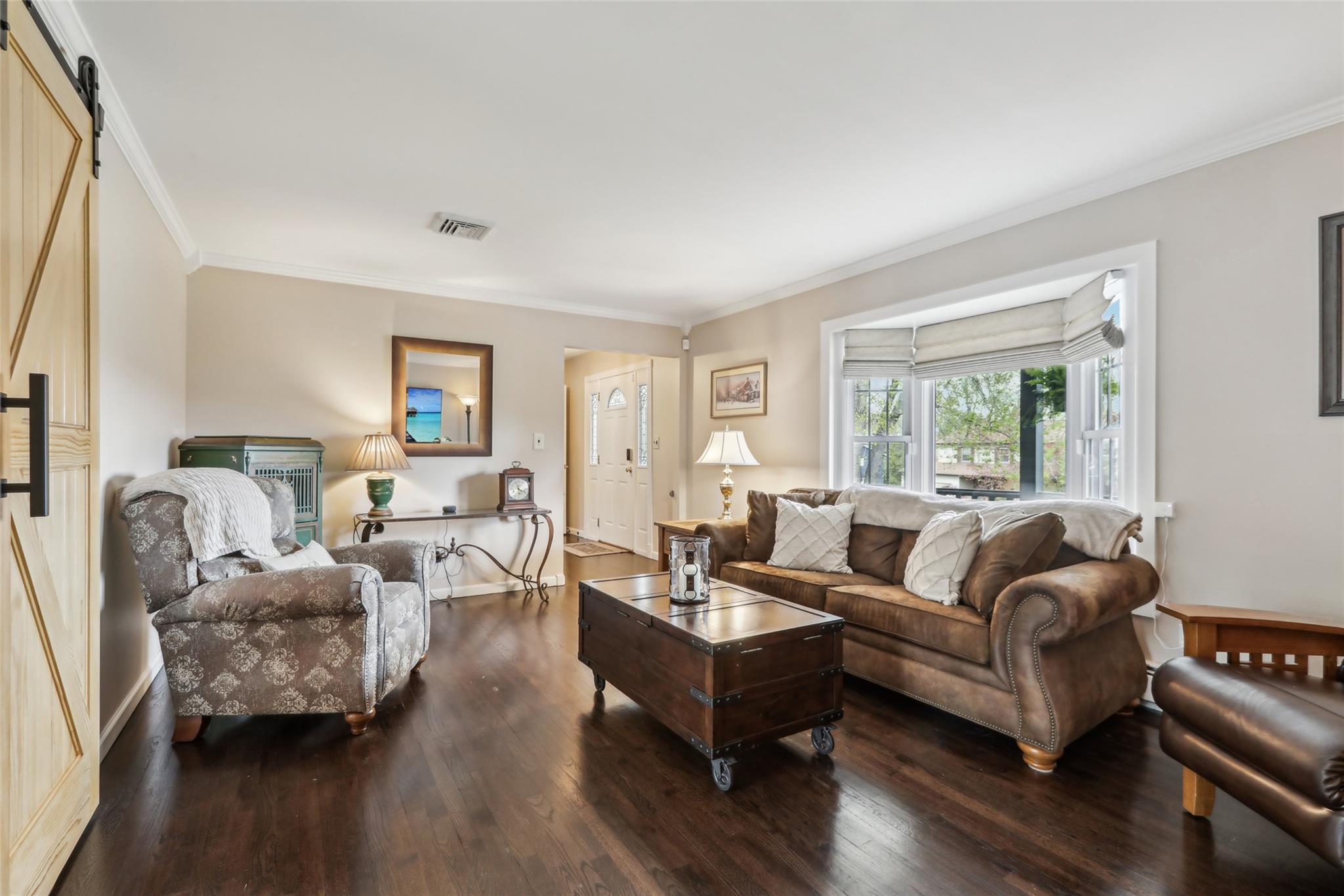 114 Neptune Drive, Monroe, New York image 5