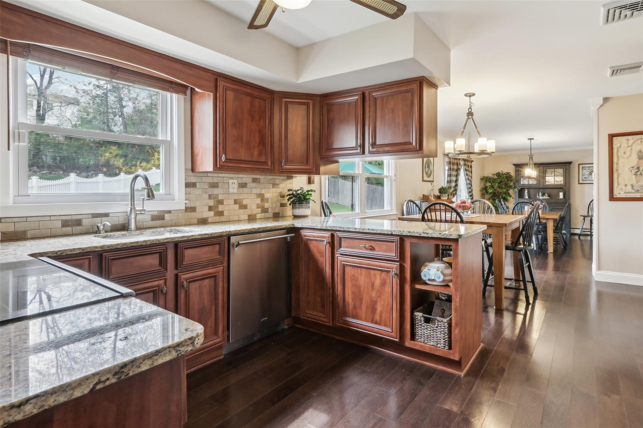 114 Neptune Drive, Monroe, New York image 9