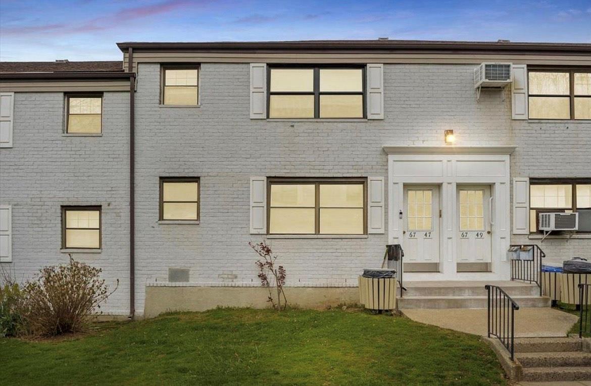 136th Street A, Kew Garden Hills, Queens, NY - 1 Bedrooms  
1 Bathrooms  
2 Rooms - 