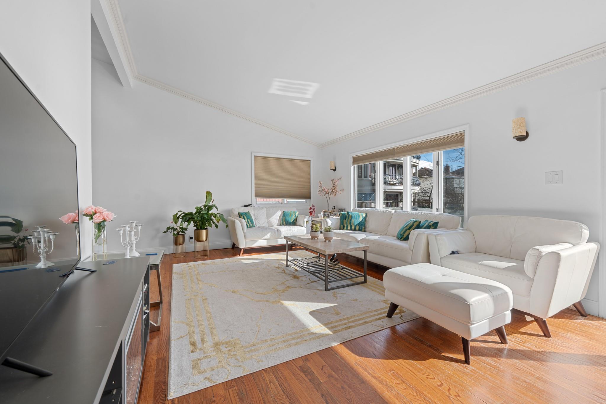 299 Whitman Drive, Brooklyn, New York image 4