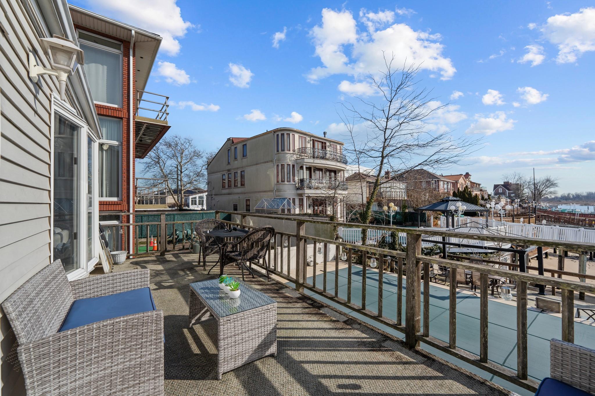 299 Whitman Drive, Brooklyn, New York image 23