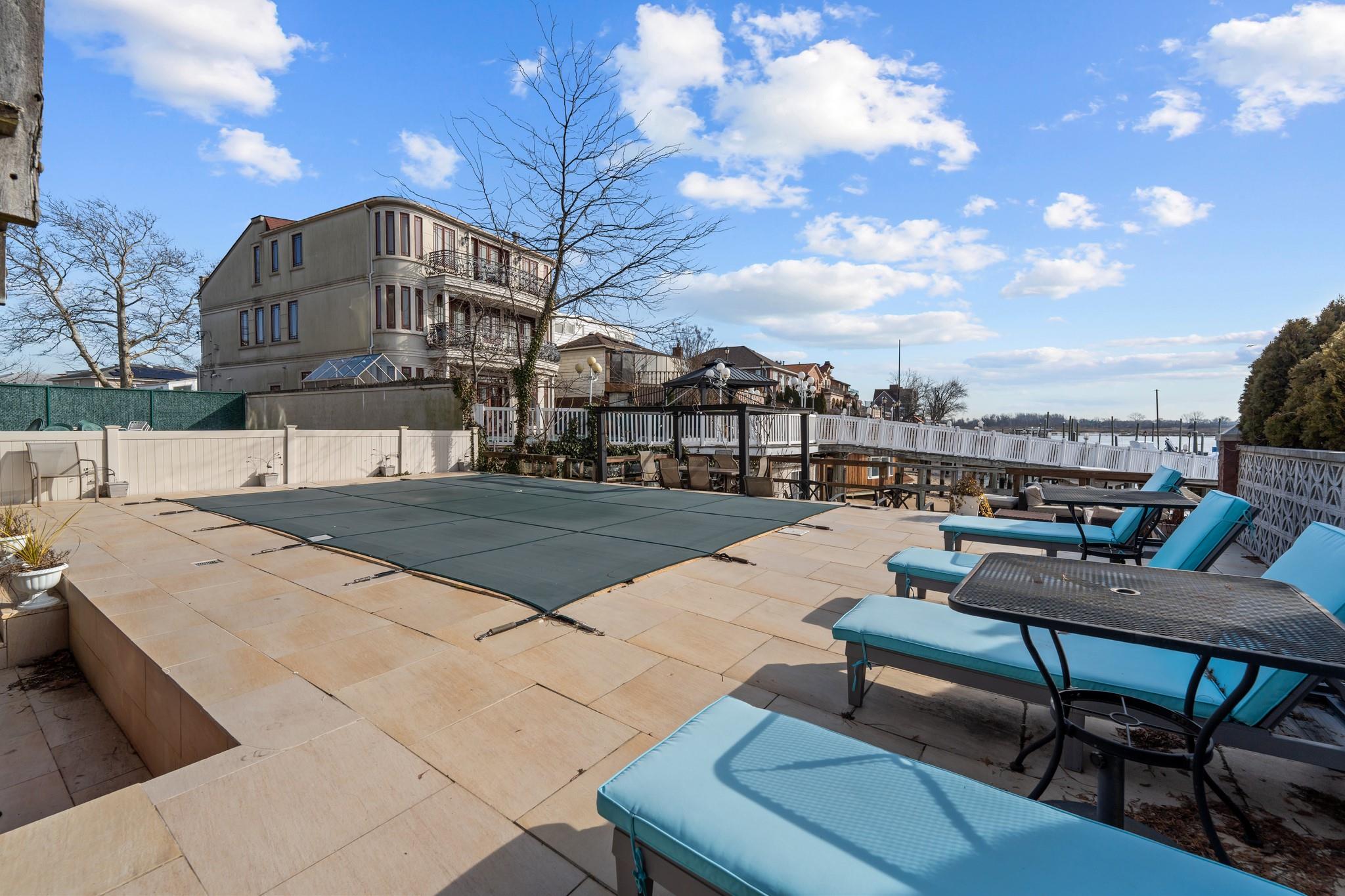 299 Whitman Drive, Brooklyn, New York image 24