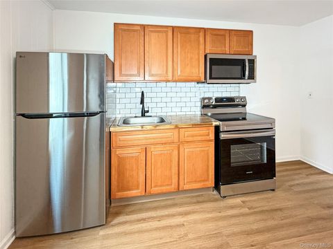 4332 ALBANY POST UNIT 2 Road Hyde Park NY 12538