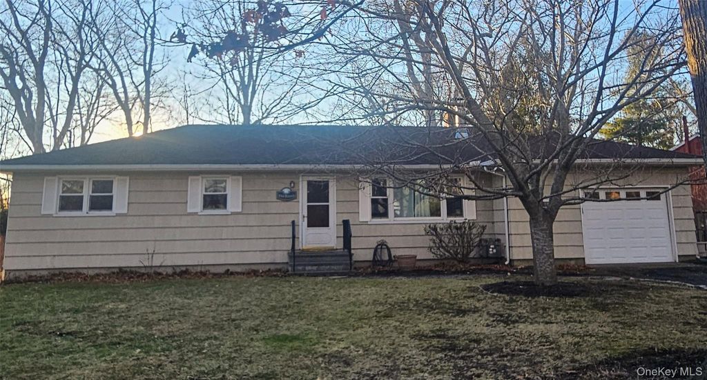 Photo of 290 Gull Pond Lane, Greenport, NY 11944 (MLS # 960613)