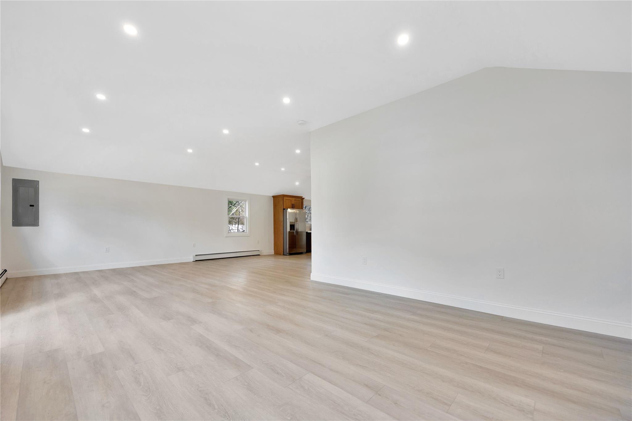 2761 Locust Avenue, Ronkonkoma, New York image 8