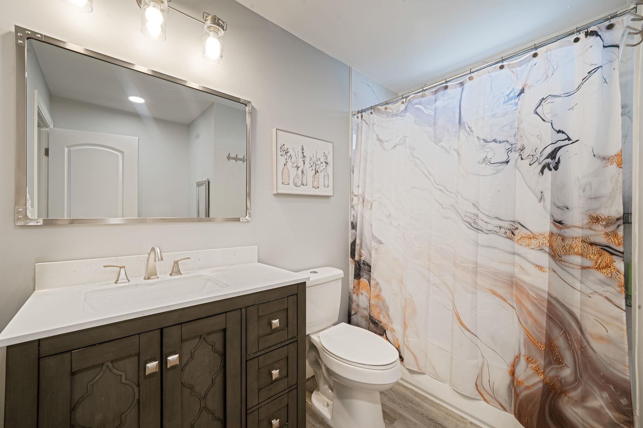 546 S Chicot Avenue, West Islip, New York image 18