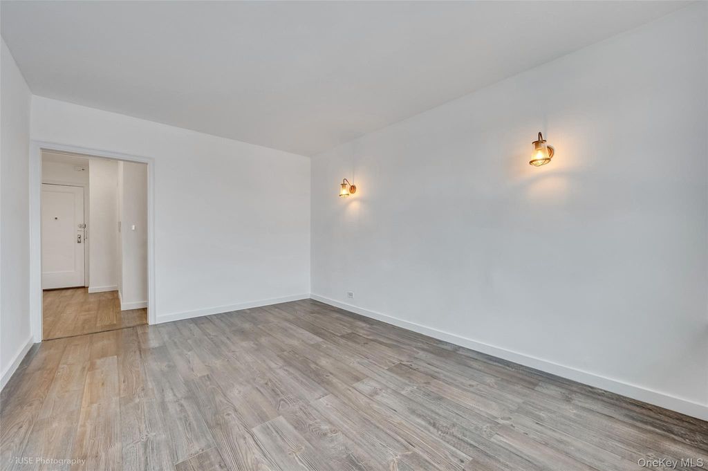 Photo of 48-26 44th Street #7E, Woodside, NY 11377 (MLS # 994997)