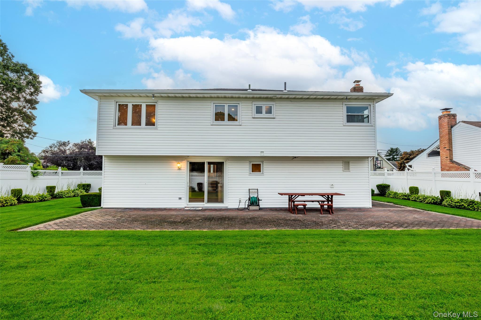 93 Toronto Avenue