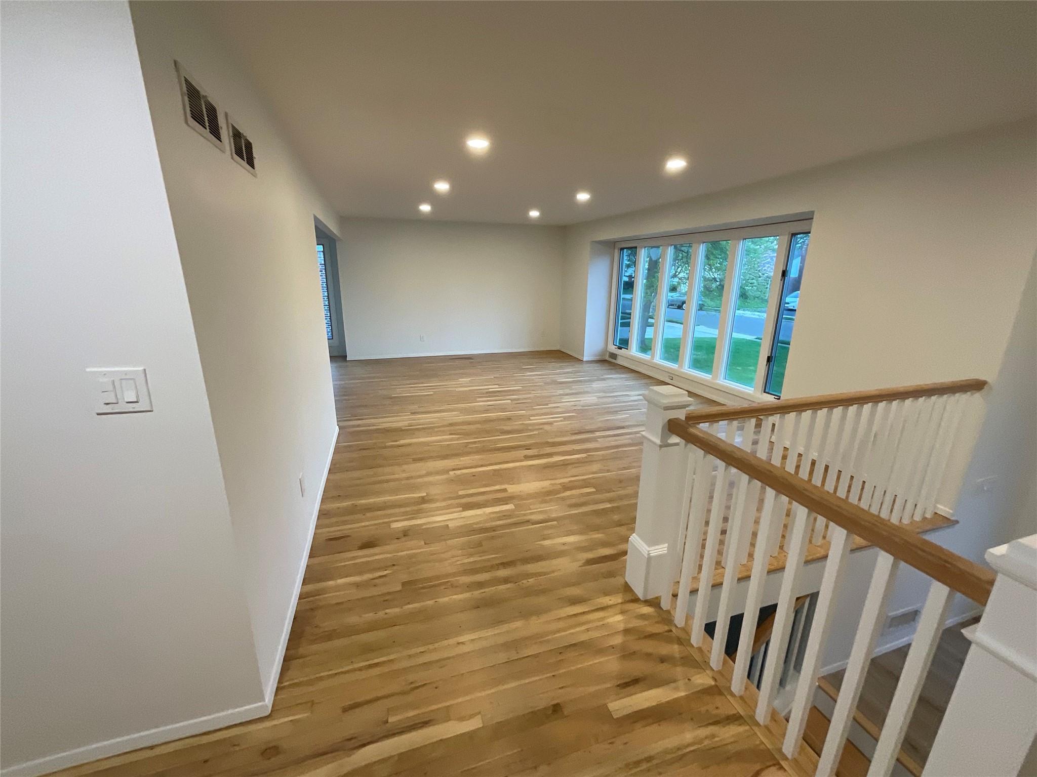 289 Birch Drive, Roslyn, New York image 8