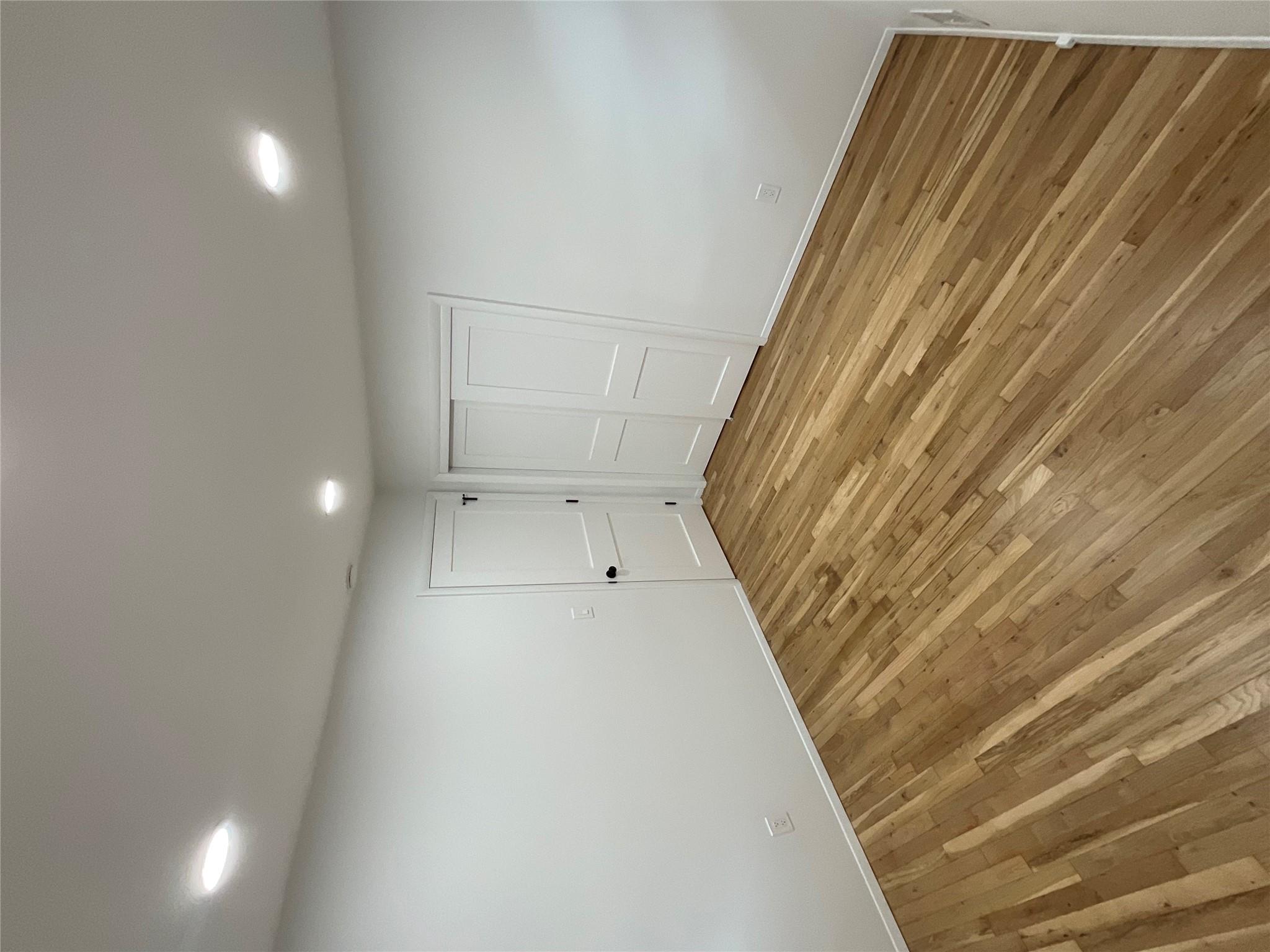 289 Birch Drive, Roslyn, New York image 25