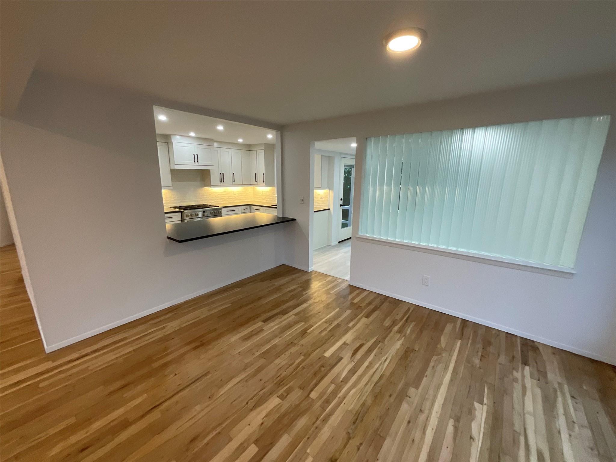 289 Birch Drive, Roslyn, New York image 10