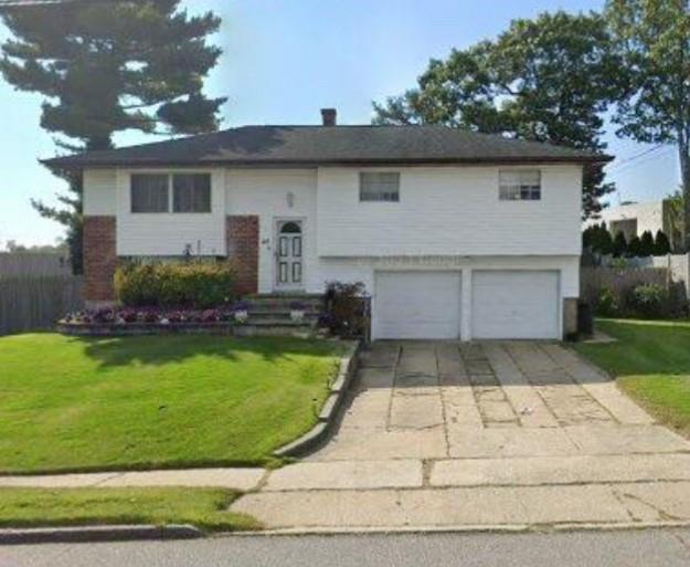 46 Sunburst Drive, Deer Park, New York image 1