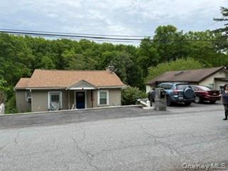 16 Willowbrook Heights