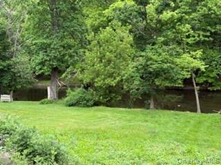 16 Willowbrook Heights
