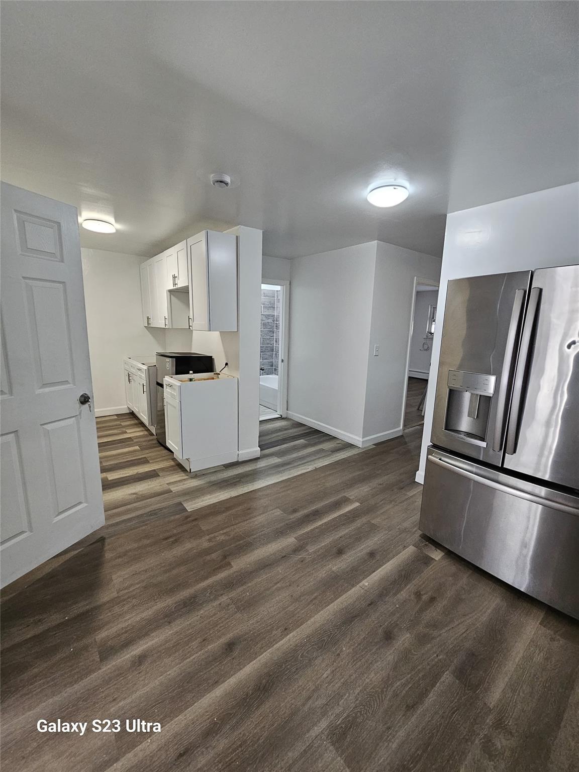 Rental Property at Screvin Avenue 1st Floor, Bronx, New York - Bedrooms: 3 
Bathrooms: 1 
Rooms: 6  - $2,500 MO.