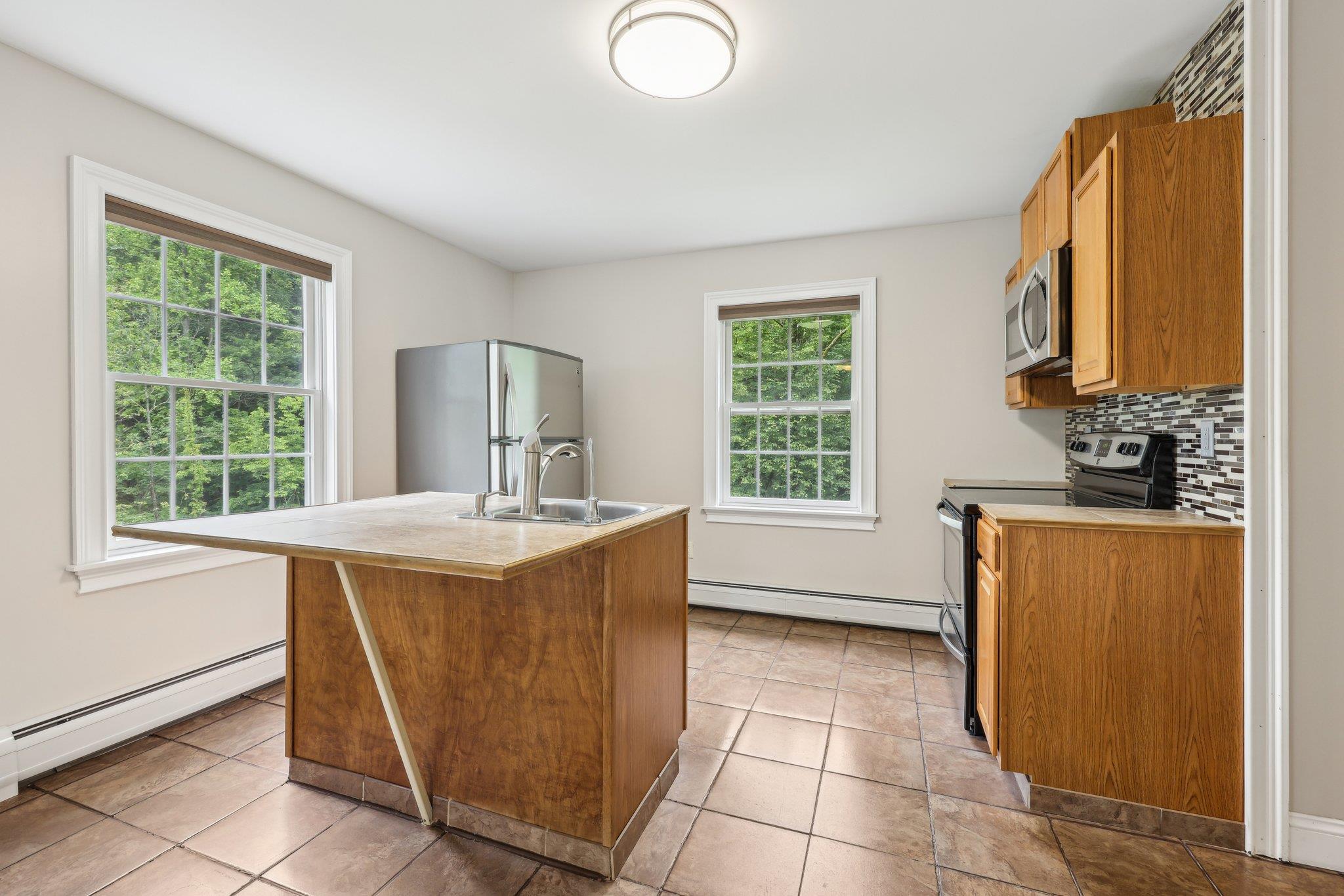 306 Old Mill Road, Valley Cottage, New York image 27