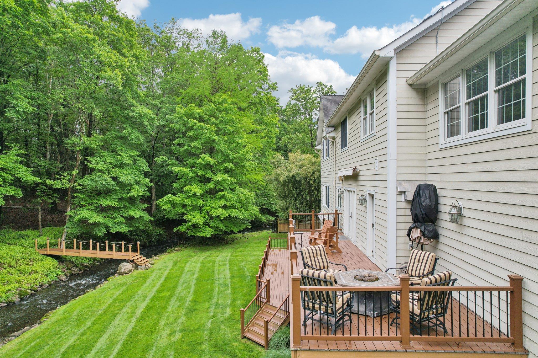 306 Old Mill Road, Valley Cottage, New York image 3