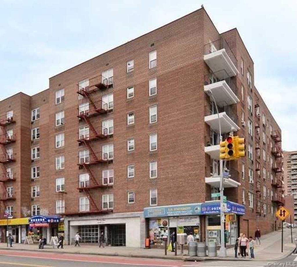 Photo of 42-95 Main Street St #3B, Flushing, NY 11355 (MLS # 1001513)