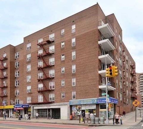 42-95 Main Street 3B Flushing NY 11355