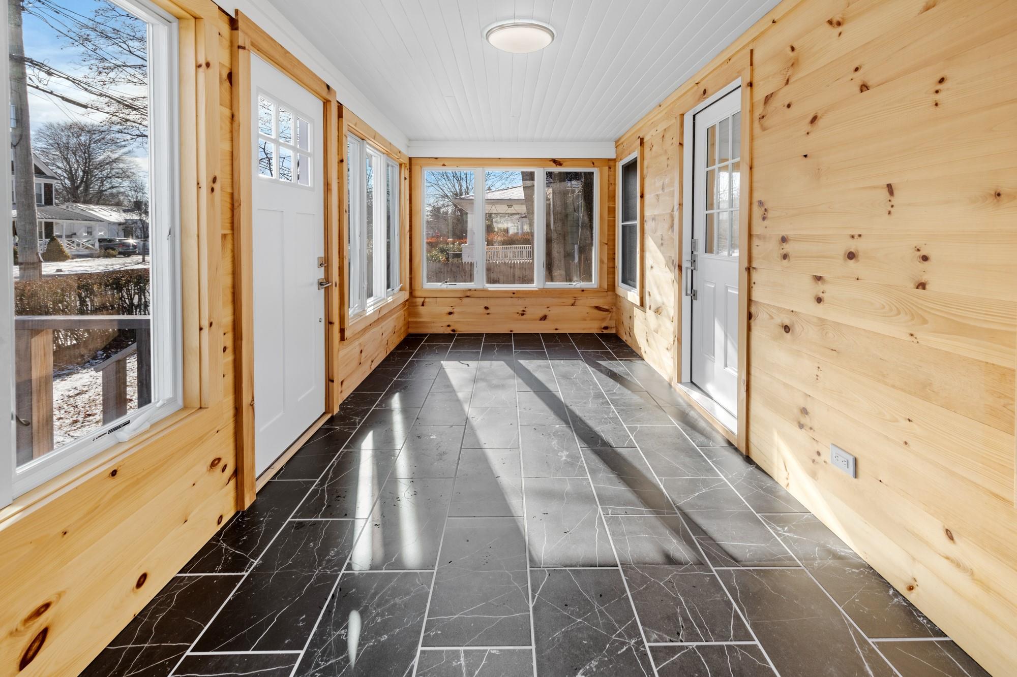 401 6th Street, Greenport, New York image 8