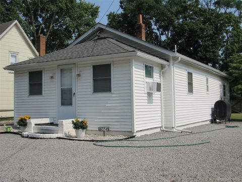 1031 West Street Riverhead NY 11901