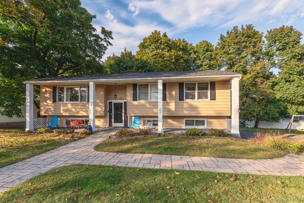 Photo of 41 Hillcrest Avenue, Kingston, NY 12401 (MLS # 1053534)