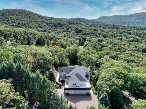 Homes For Sale - 12 Parks Wood Drive<br/> Cornwall, NY 12518