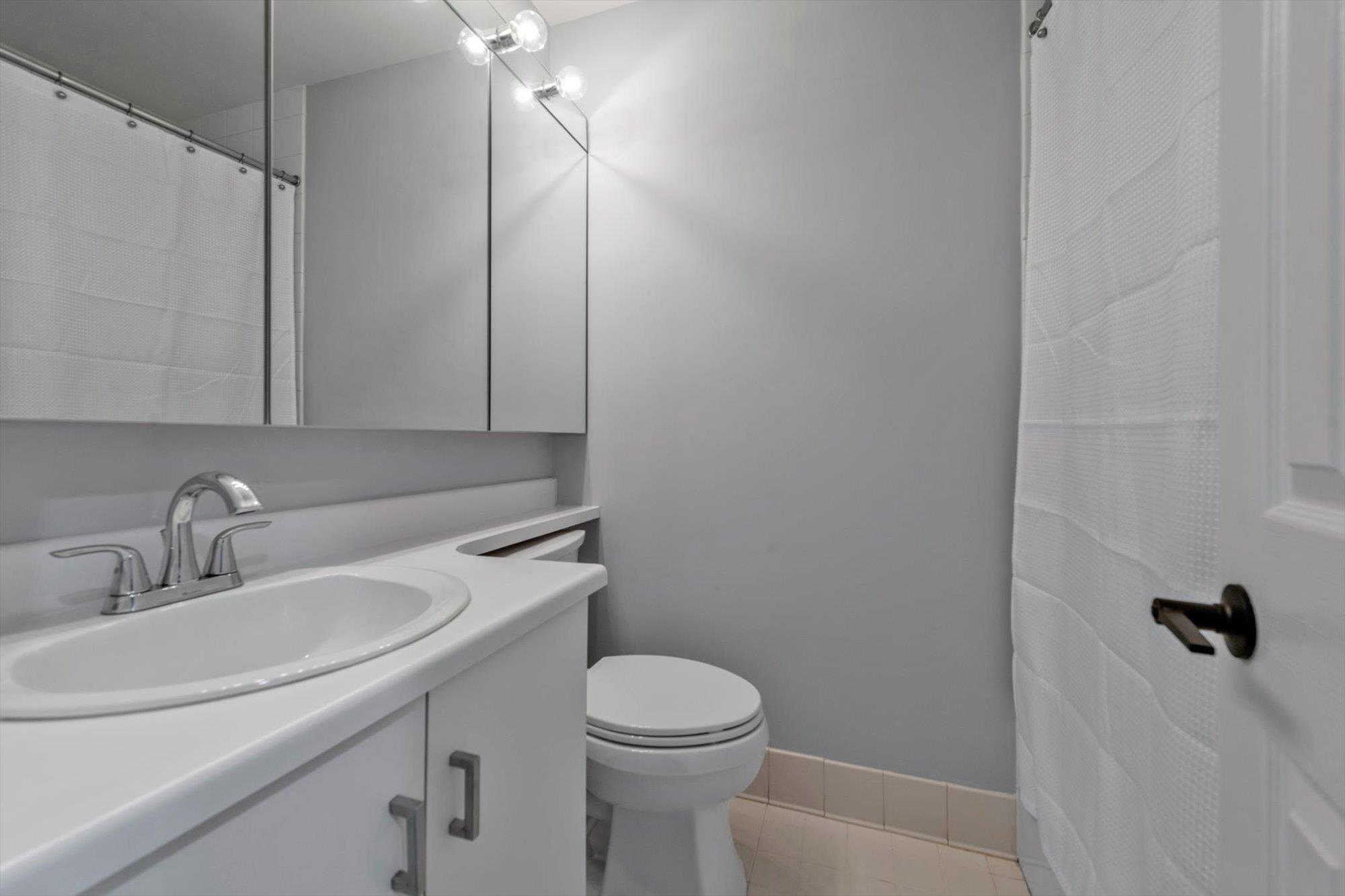 240-06B Oak Park Drive, Douglaston, New York image 18