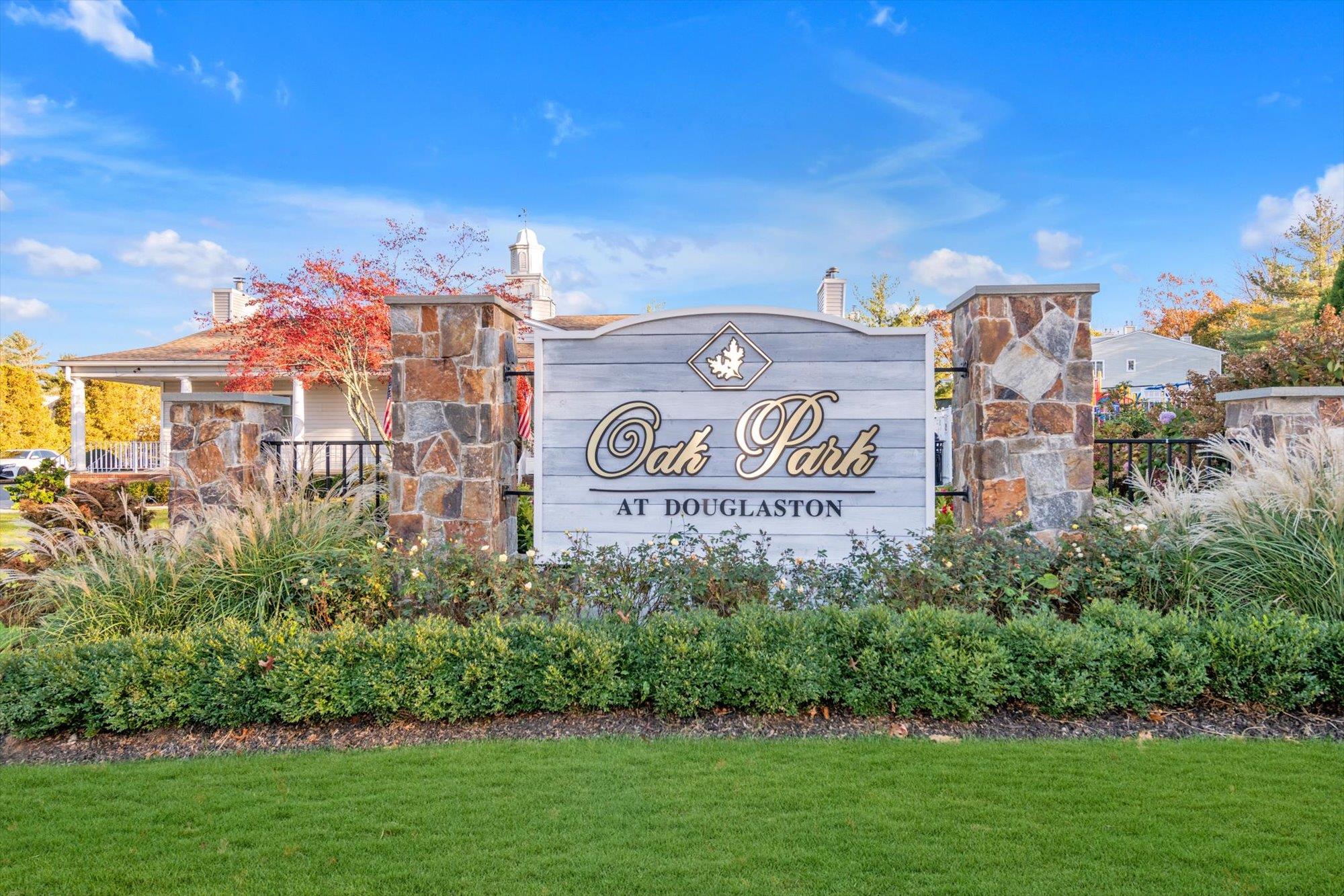 240-06B Oak Park Drive, Douglaston, New York image 23