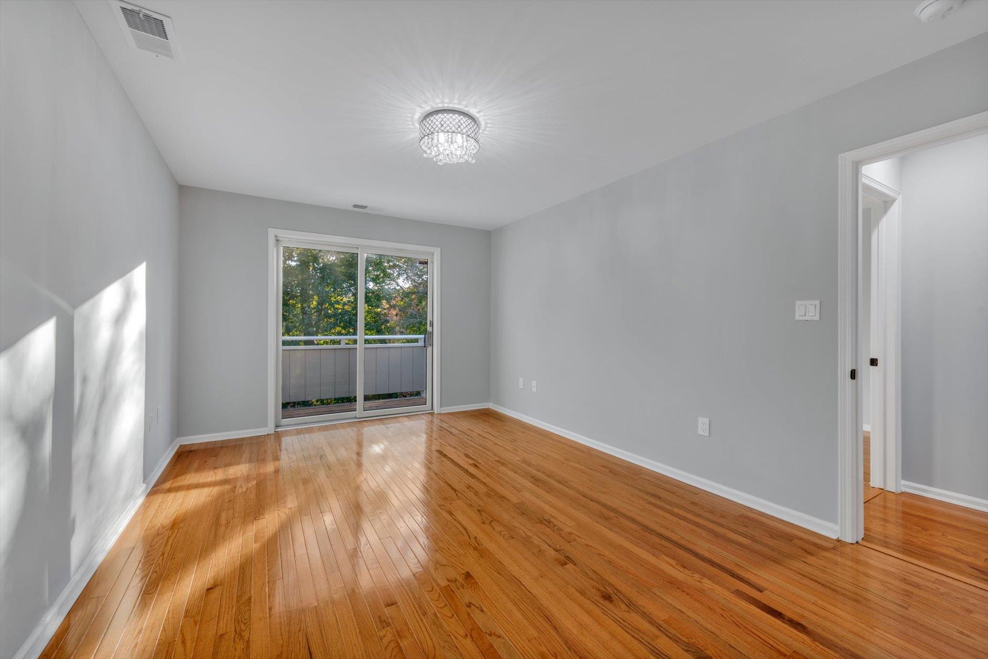 240-06B Oak Park Drive, Douglaston, New York image 13