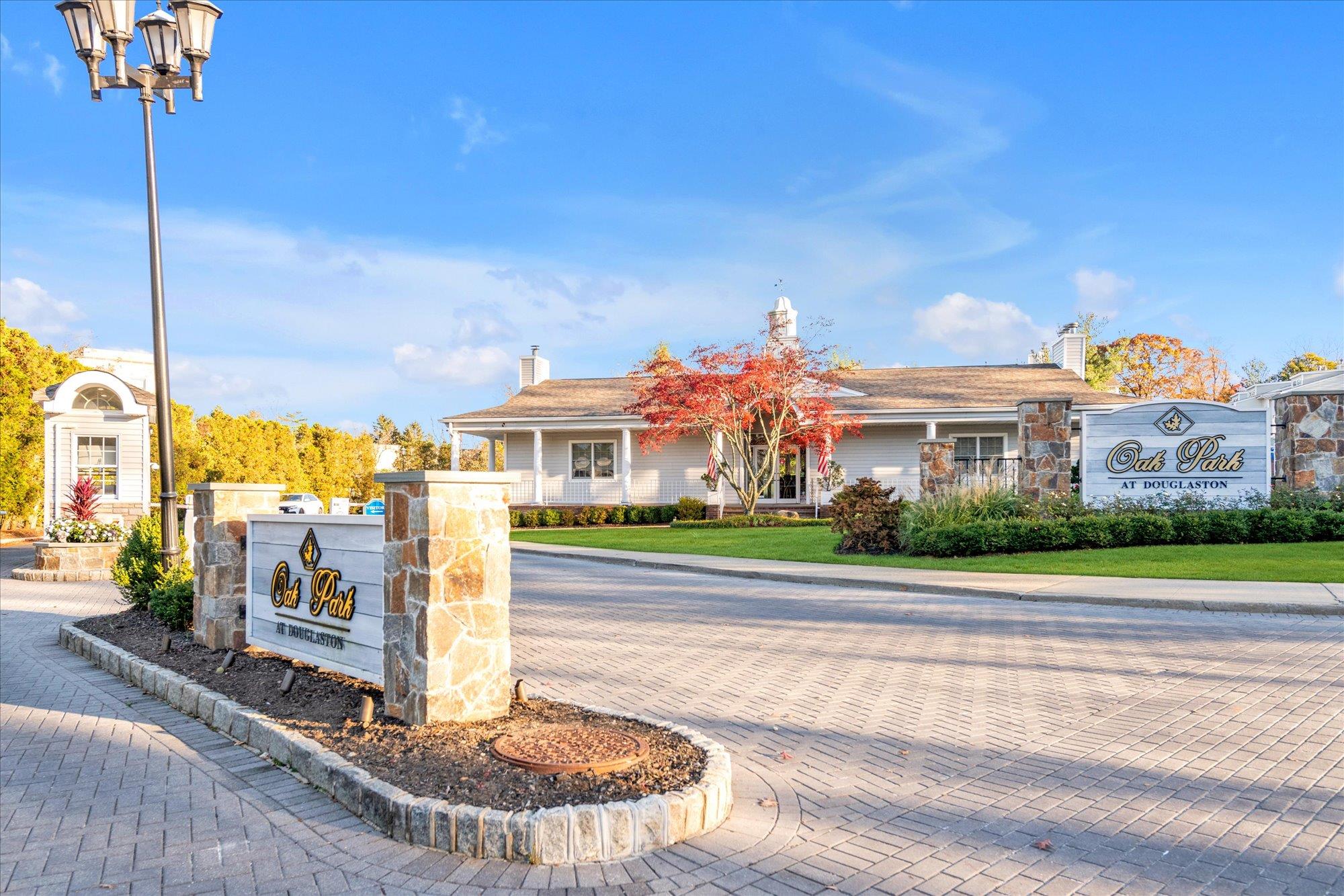240-06B Oak Park Drive, Douglaston, New York image 22