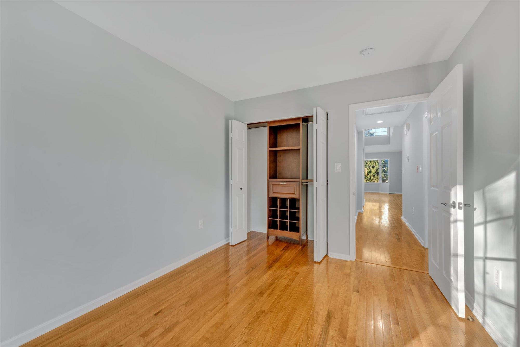 240-06B Oak Park Drive, Douglaston, New York image 15
