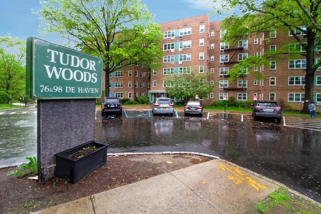 76 Dehaven Drive #3E, Yonkers, New York image 1