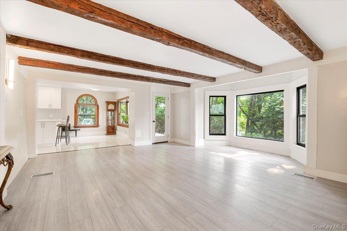 1101 Jericho Oyster Bay Road