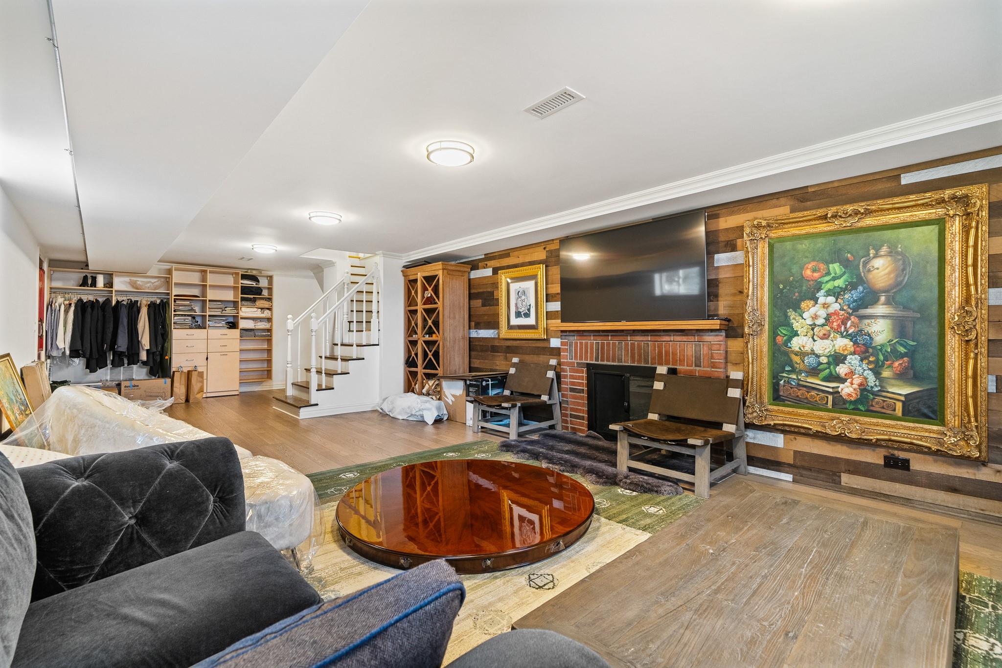 191 Dunwoodie Street, Yonkers, New York image 33